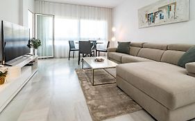 Pr20 - Good Located Flat Puerto Banus
